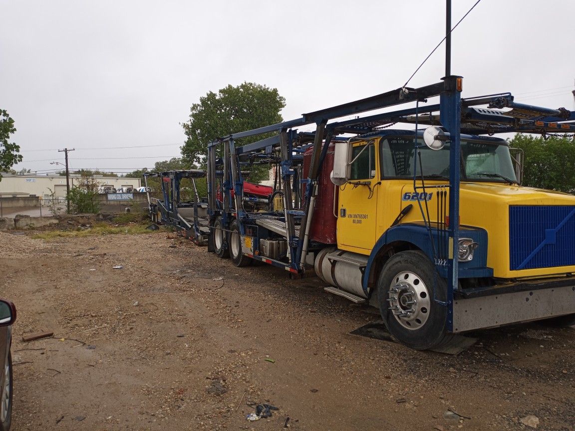 Car carrier trailer