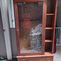 8-Long Locking Gun Cabinet / Etched Window $65 OBO 