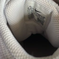 Nike Kid Size4.5