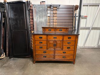 Dresser $200