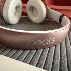 Beats Solo Wireless On-Ear Headphones Rose Gold