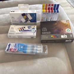 Watercolors Essential Essential Sets
