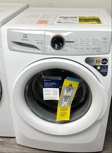 Electrolux 27" Front Load Washer ELFW7337AW