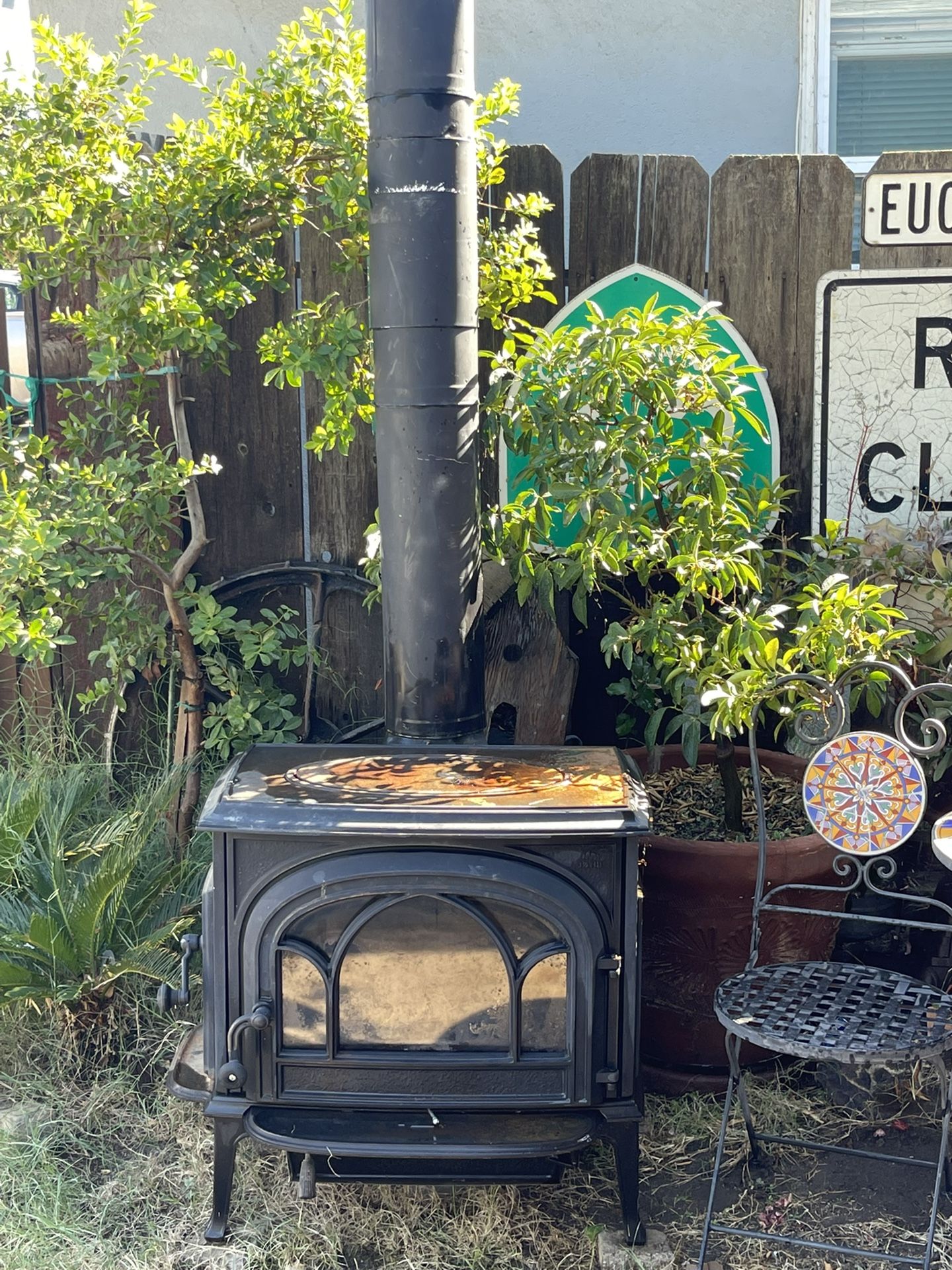 jotul Wood Burning Stove for Sale in Visalia, CA - OfferUp