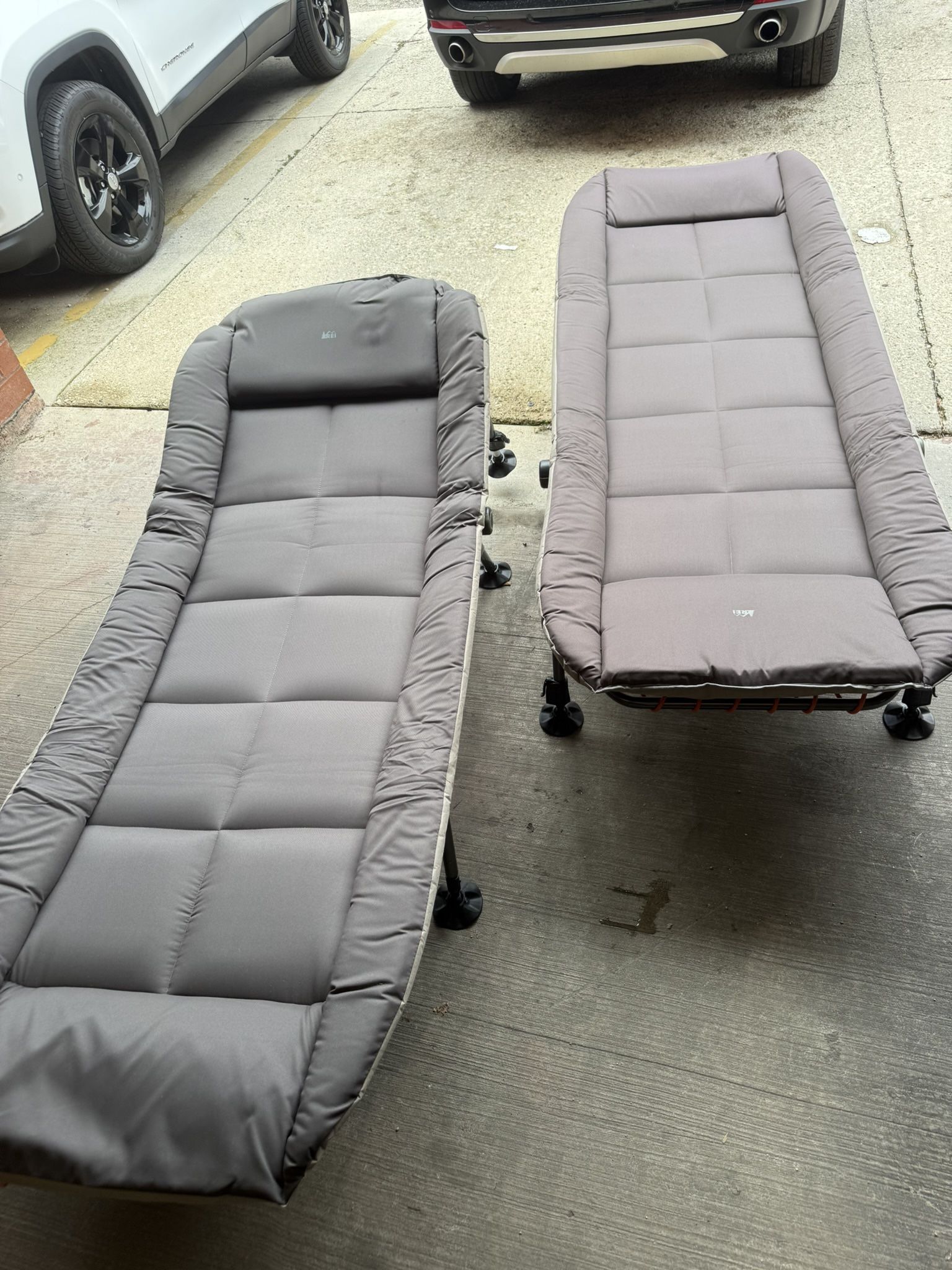 Cots-Barely Used Portable Travel Extra Guest Beds-Easier Than Air Mattress REI Wonderland Cot (both Same Color)Light Brown Top/Tan Bottom