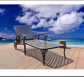 New in box Brown Aluminium Outdoor Lounge Chair Set of 1, Adjustable Lounge Chair with Wheels Suitab