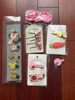 Kid’s hair clips $10 for all