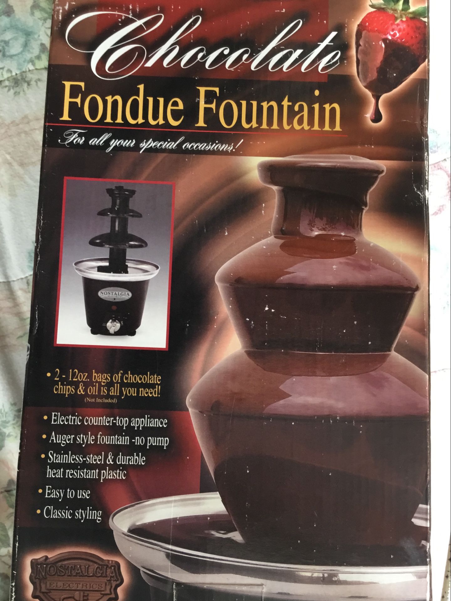 Nostalgia Chocolate Fondue Fountain 24oz