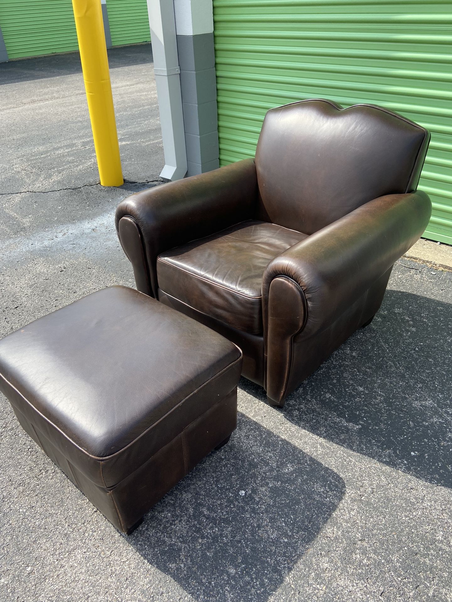 Leather Chair With Ottoman 