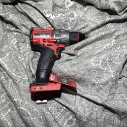Milwaukee M18 FUEL 18V Lithium-lon Brushless Cordless 1/2 in. Hammer Drill/Driver