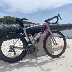 Giant Defy Carbon Fiber Road Bike 