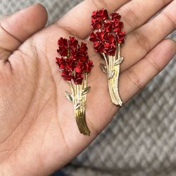 Red Rose Bouquet Brooch Pin 1997 Flower, Gold-tone Enamel, Vintage fb1-58