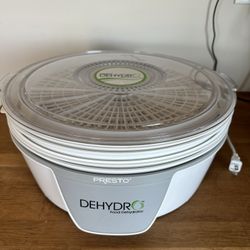Presto Dehydro Food Dehydrator – 4 Tray – Works Great