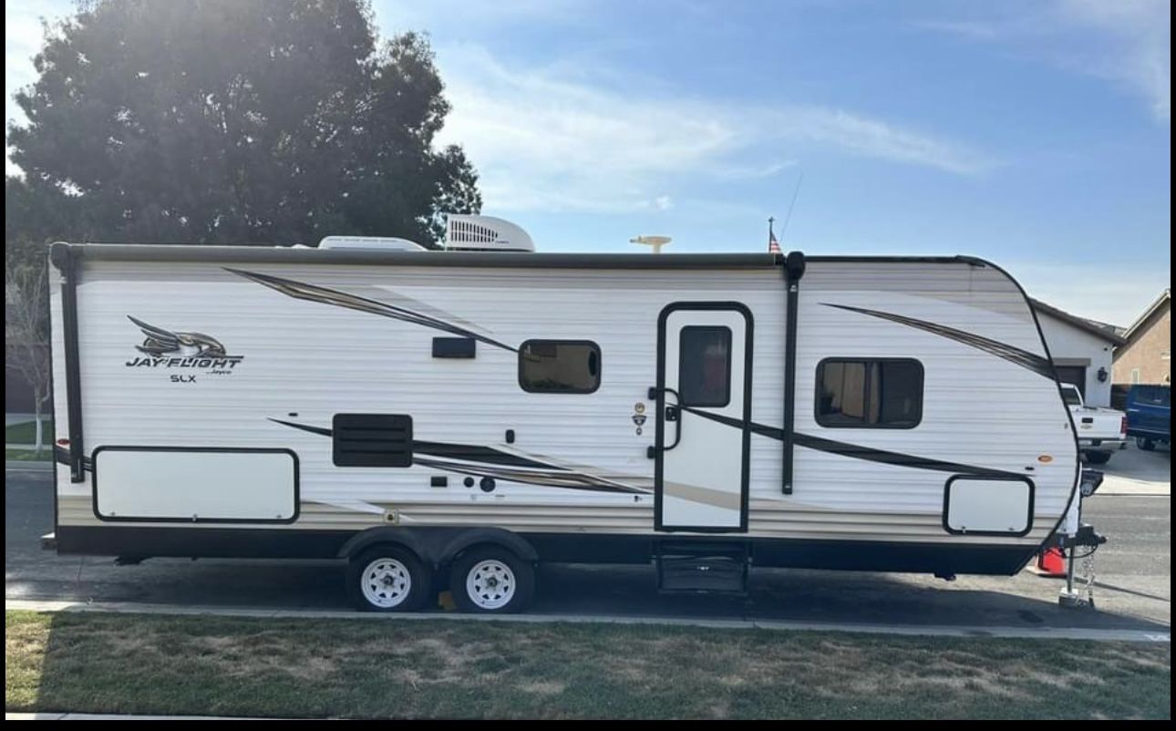 2019 Jayco Jay Flight Bunk House Travel Trailer