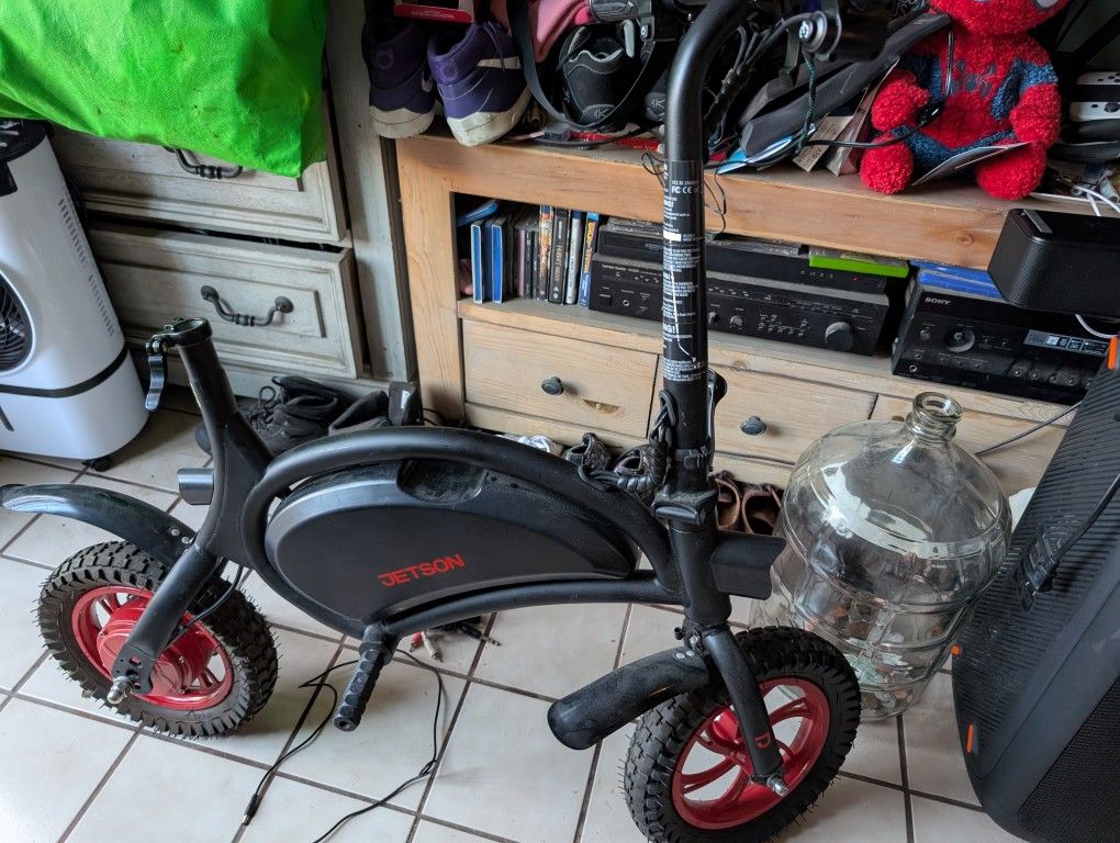 Jetson bolt Folding Bike