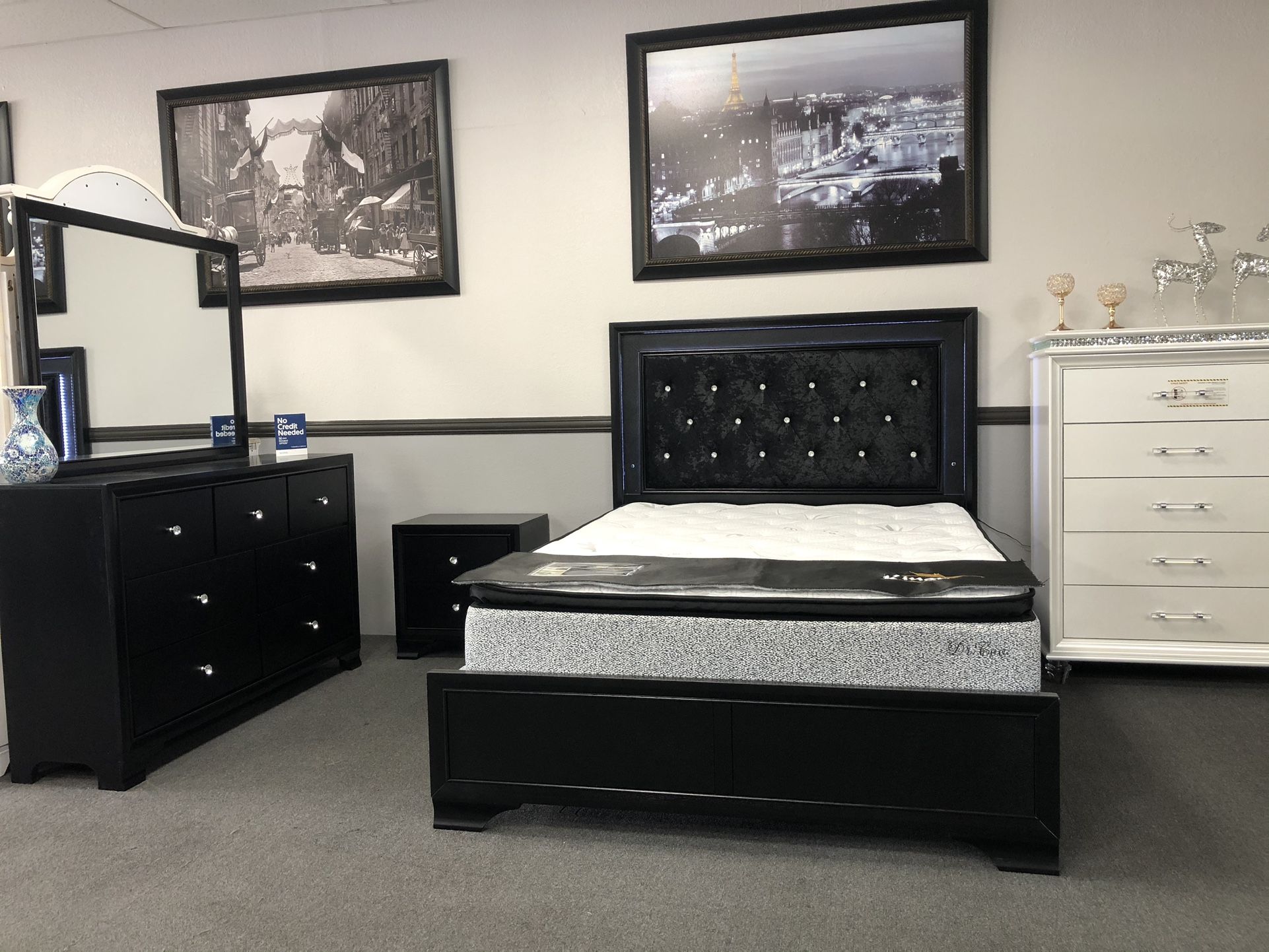 4Pc Queen Bedroom Set