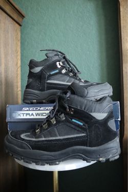Mens Sketchers extra wide foot hiking boot