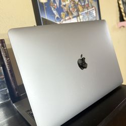 MacBook Air 13”