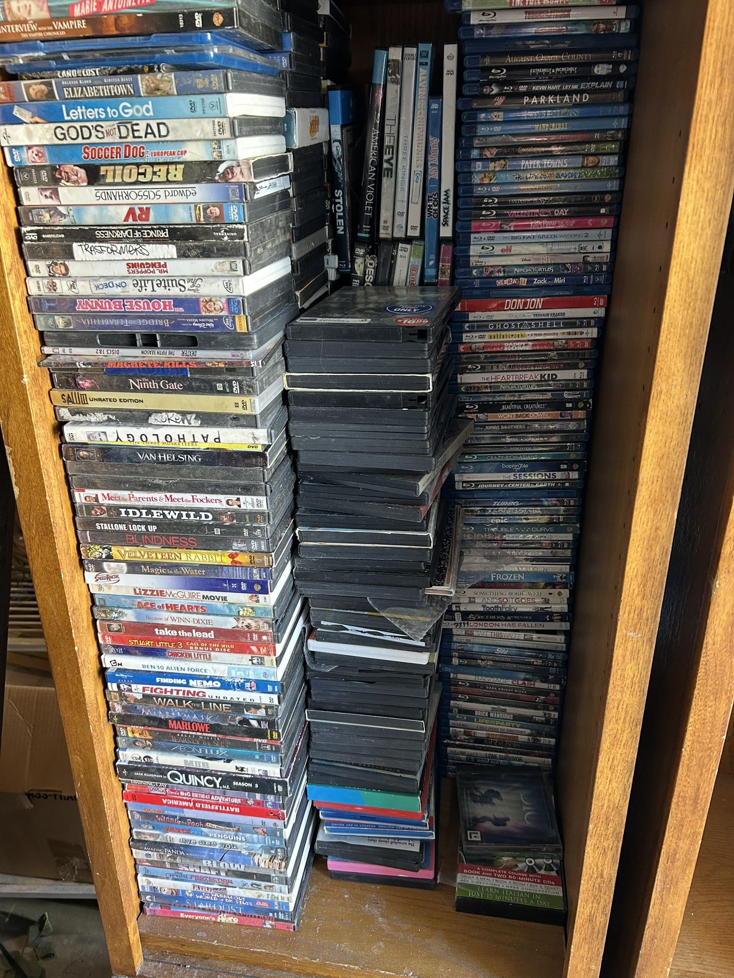 Over 350 Classic Dvds And Blu-Rays Collectors Sets.