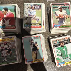 Over 609 Topps Football Cards