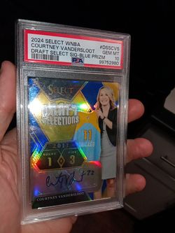 2024 Select Courtney Vandersloot