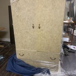 Wardrobe 
