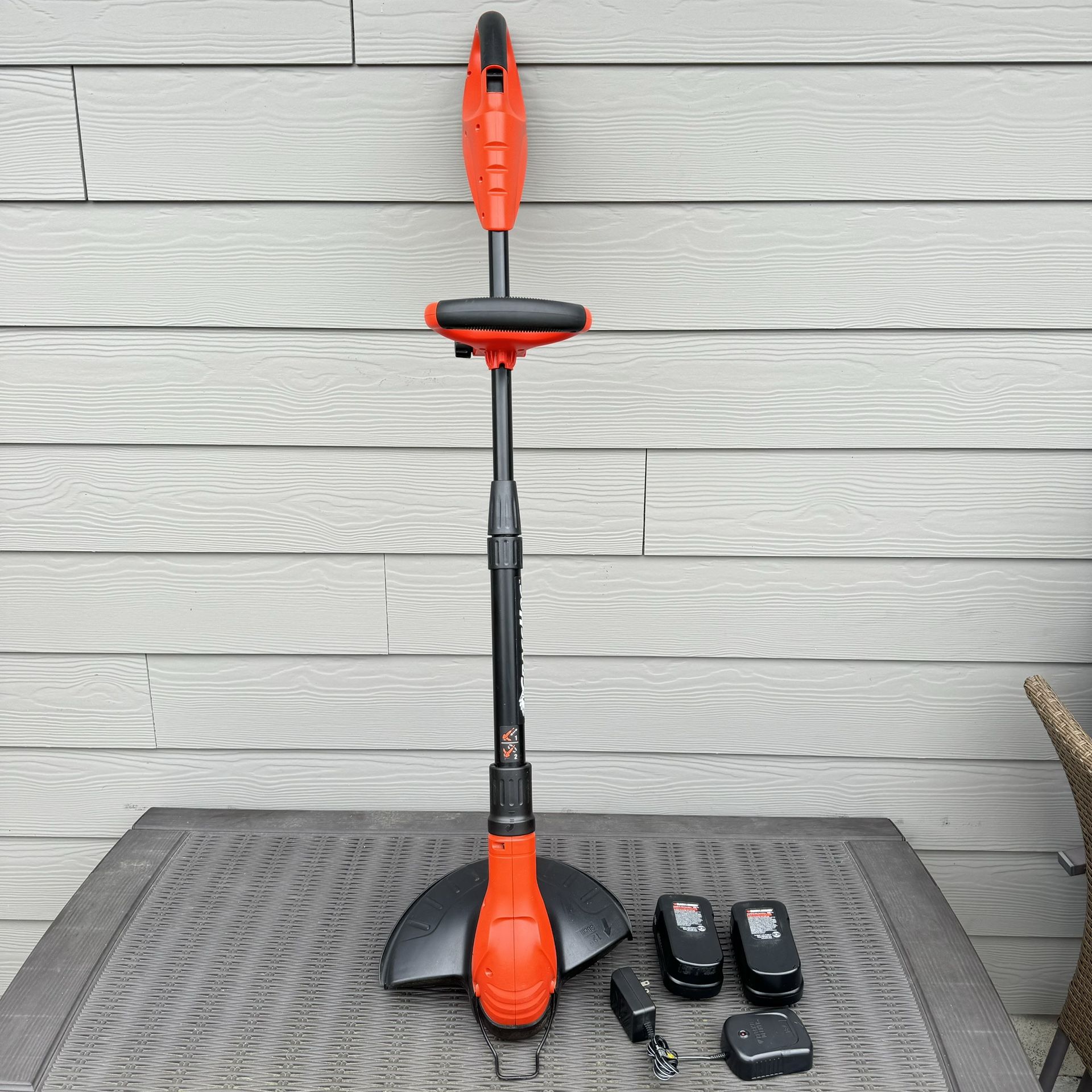 Black Decker Grass Hog Cordless Trimmer 18V W/ Batteries EUC