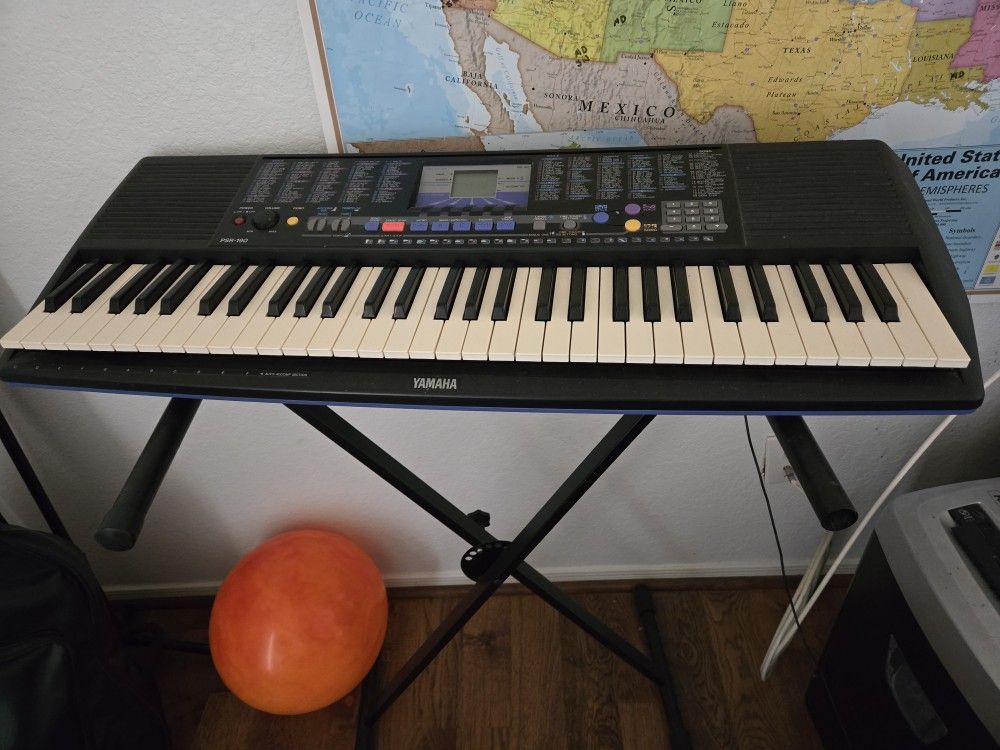 Used Yamaha PSR 190 keyboard With Stand