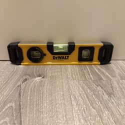 Dewalt Torpedo Extruded 9 inch Level Tool for Home Repairs Construction Professional or Toolbox 
