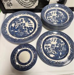 Churchill Blue Willow 16-Piece Dinnerware Set Made in England