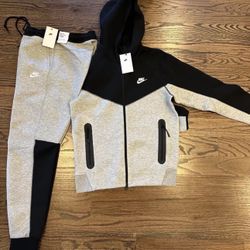 Brand New Nike Tech Fleece 