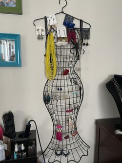 Women’s Figure Metal Hanger For Jewelry/Accessories