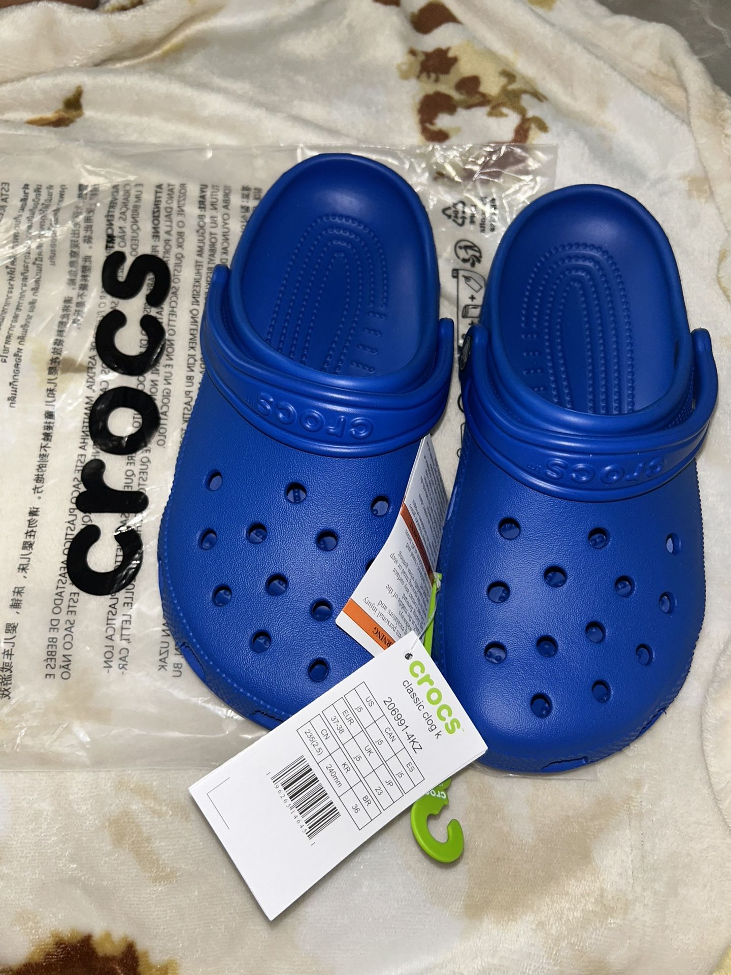 J5 Crocs