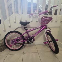 18-inch Girls Genesis Hollywood Bicycle