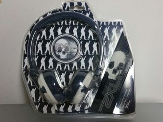NEW** SKULLCANDY HEADPHONES 2XL SHAKEDOWN MUSIC TO THE PEOPLE