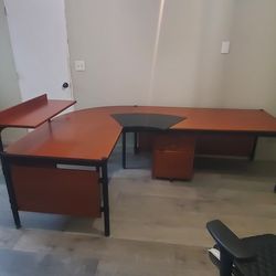 Free large desk