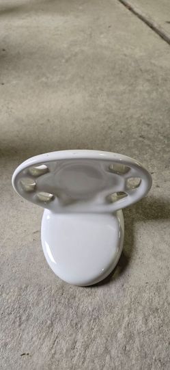 Toothbrush holder