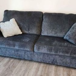 ❗️❗️❗️ Pride Reduced!!! Brand New Couch 