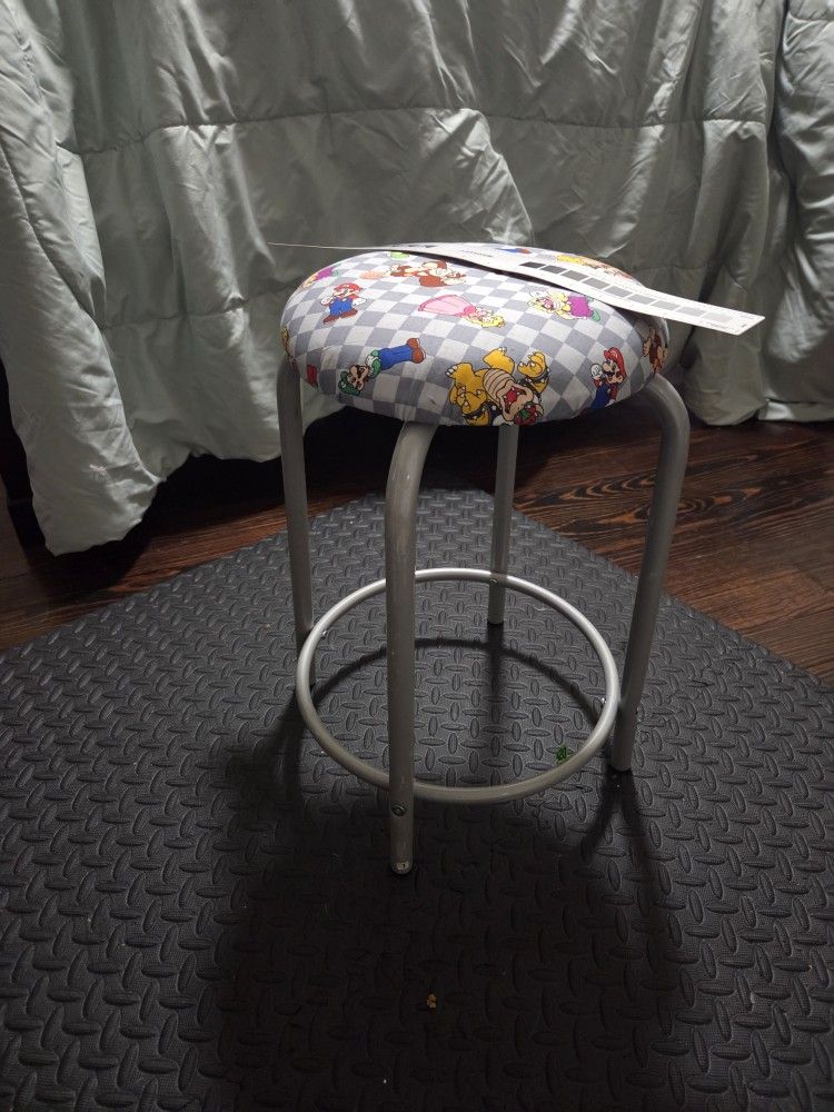 Super Mario's Bro. Stool