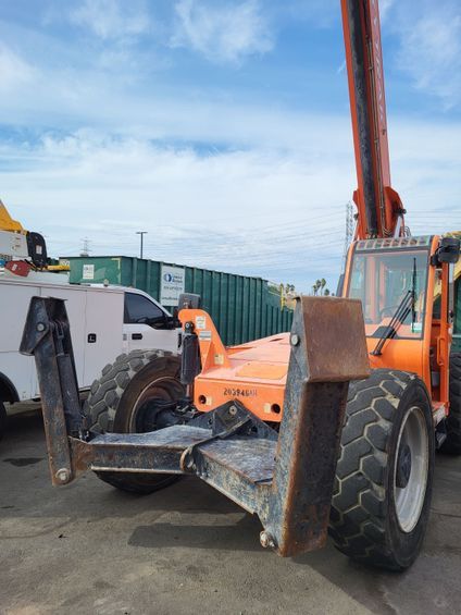 SKYTRAK 1056 Reach Forklift Telehandler 10k