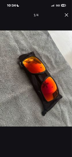 Oakley sunglass