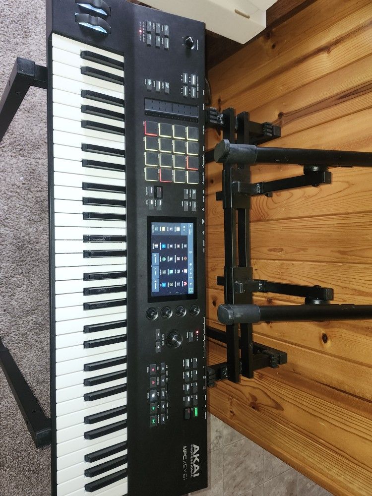 MPC Key 61 With Gig Stand