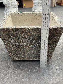 Concrete pots