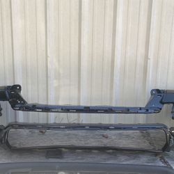 2016-2022 Toyota Tacoma Front Bumper Oem Used Recien Pintado Good 