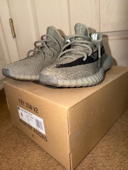Yeezy 350 V2