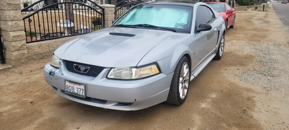 2001 Ford Mustang