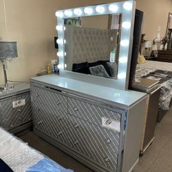 Light Up Dresser with Mirror