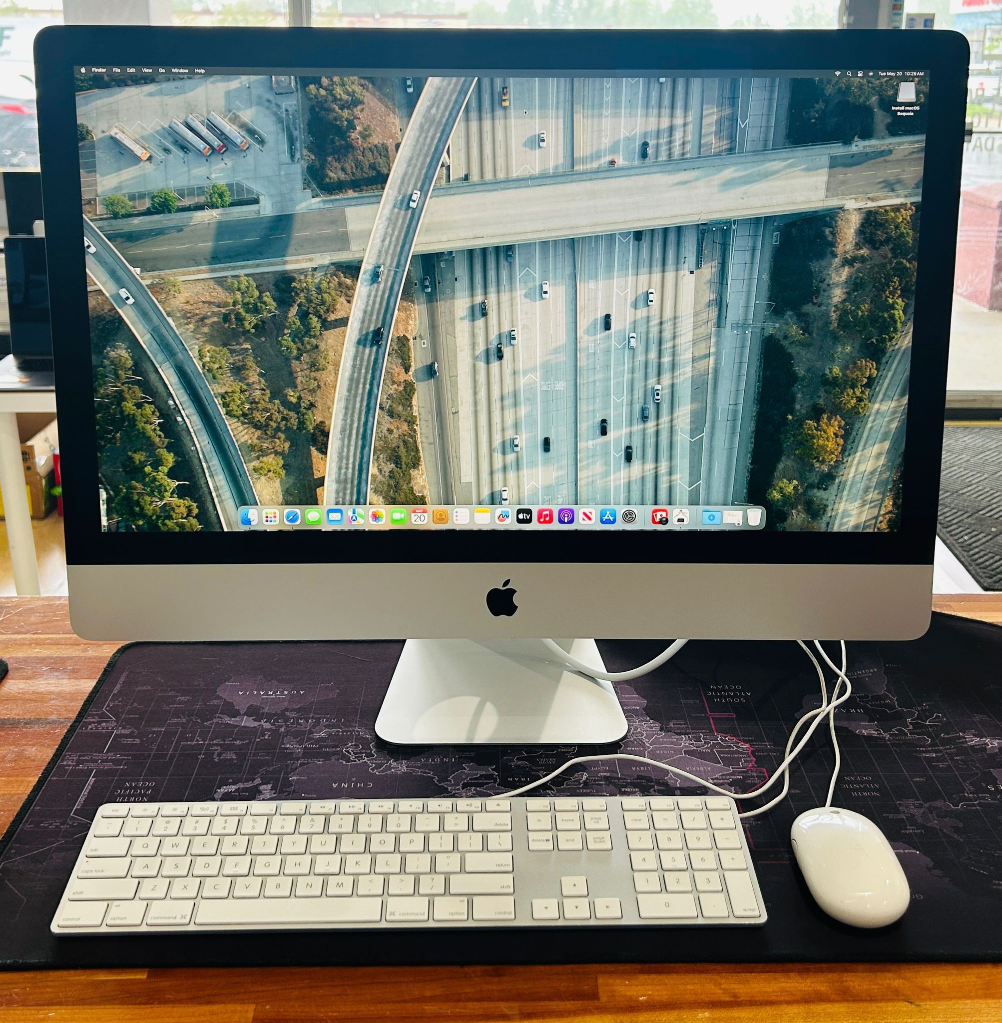 Apple iMac 27” 2020 Retina 5K 10-CORE Intel i9 64GB 1TB Radeon PRO 5700XT 16GB VRAM