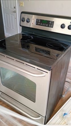 GE appliances electric cook top & oven