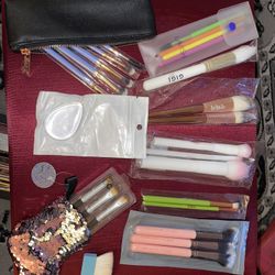Brand New Makeup Brushes